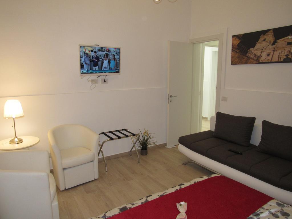 Bed and Breakfast La Voce Del Violino Ragusa Habitación foto